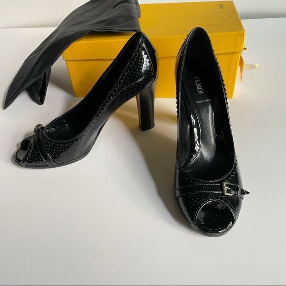 Y2K Fendi Designer Patent Leather Peep Toe Pump Sz 10 - Picture 13 of 14